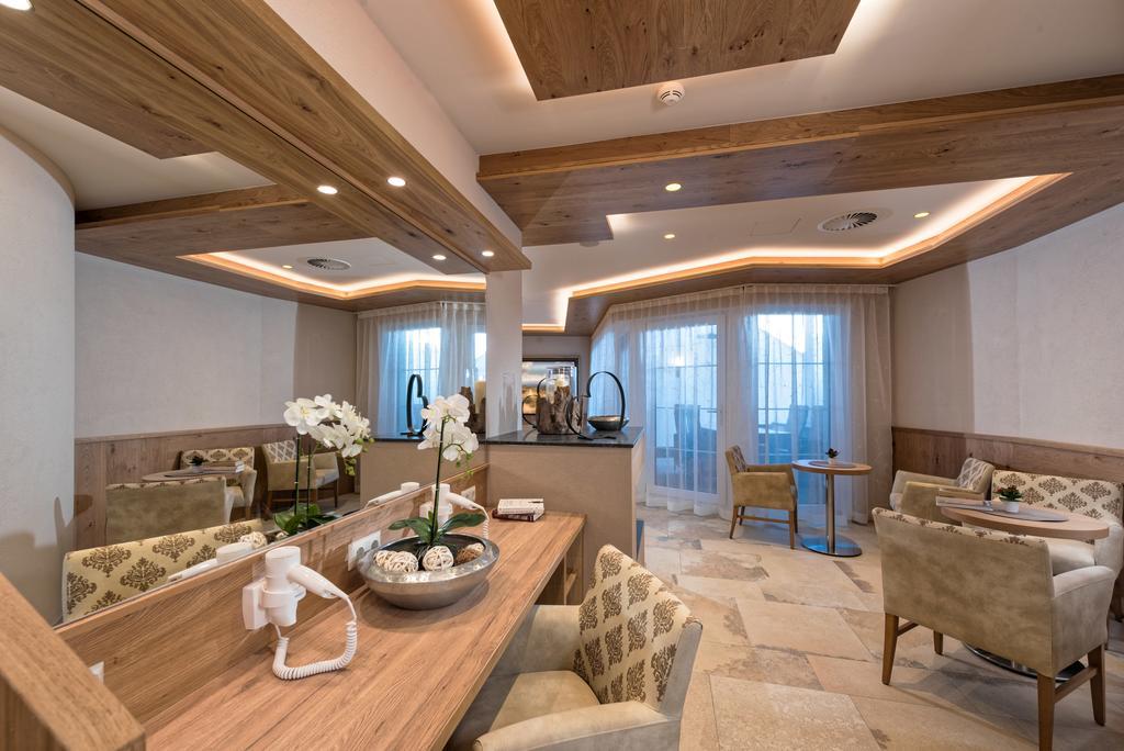 Hotel Jennys Schloessl Серфаус Экстерьер фото