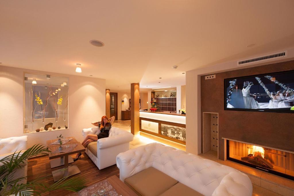 Hotel Jennys Schloessl Серфаус Экстерьер фото